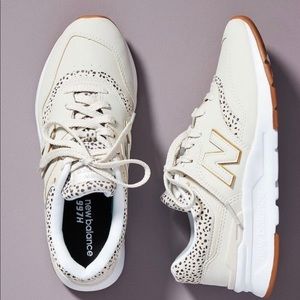 New Balance women’s sneaker